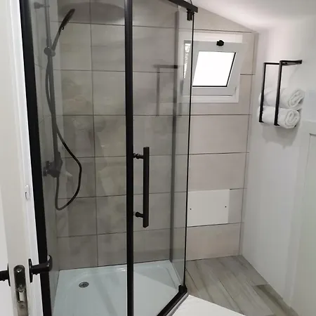 Sunrise Bay - Modern Flat With Stunning Views *