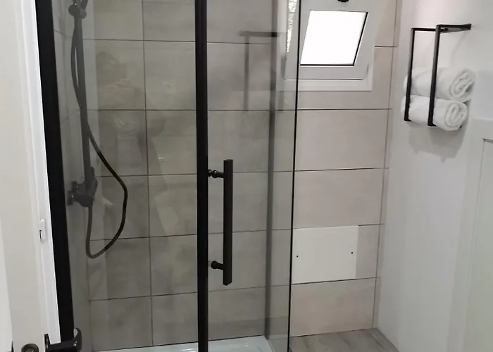 Sunrise Bay - Modern Flat With Stunning Views *